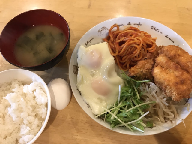 定食酒場食堂 札幌白石店>