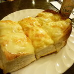 CAFE FLORIAN - ☆ふわふわトーストはチーズたっぷりです(*^。^*)☆