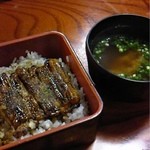 浜新 - 天ぷら屋さんで
      うな丼ミニ