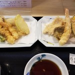 Hakata Tempura Semmon Tenohirugohan - 大盛り天ぷら定食