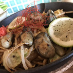 acatoki - 牡蠣の自家製オリーブオイル漬け焼きそば