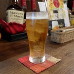 灯 - 茶葉つけこみ焼酎ソーダ割り