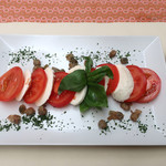 Al Cairoli - 地産地消のカプレーゼ