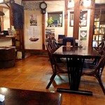 珈琲蔵ぬりの里 - 落ち着いた店内