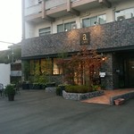 a.cafe - お店の前