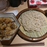 六角 - 丼も蕎麦ちょこも六角形