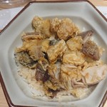 六角 - ホルモン天丼