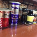 日向路 - 卓上の調味料