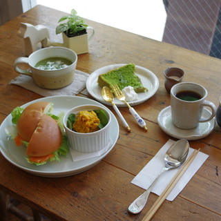カフェ オチコチ_1