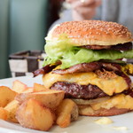 ベーカーバウンス - 料理写真:ベーコンチーズバーガー@1,550円ベーコンチーズバーガー@1,550円