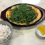 ジュー文華 - もつニラジュー&ライスたくあん