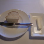 Restaurant Satoshi.F - 美味いパンとバター