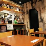 廣東厨房 鴻 - お洒落な店内