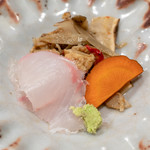 うを徳 - 2018.11 利尻ヒラメお造り、京人参燻製、トルコ産松茸・じゃこ・穴子・牛蒡・万願寺唐辛子の山椒炊き