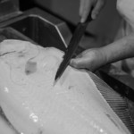 うを徳 - 牙鮃（ひらめ）の仕込（しこみ）