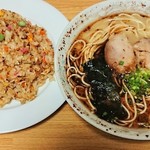 森都苑 - 出前。焼飯とラーメン
