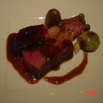 エディション・コウジ シモムラ - 蝦夷鹿の仔鹿の腿肉のロティ