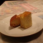 イタリア食堂 リゴレット - バケット＆フォカッチャ（お替りＯＫ）