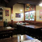 魚ゃ一心 - 店内は純和風　オススメ品のボードもチェック！　