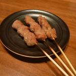 とり焼 番鳥 - 塩つくね１串９０円　小ぶり