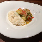 エニェ - キューバ風アロスと丹波黒どりの煮込み