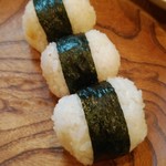 Omusubi Chuubee - おむすび（鮭、おかか、牛肉）