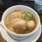 ラーメン専門店 徳川町 如水 - 香そば塩全部のせ。チャーシューがたっぷり5枚入ってます。