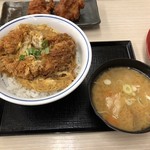 かつや - カキフライ丼＋とん汁(小)