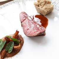 SALONE TOKYO - 熊本駅前赤牛　ポルチーニ茸のクレマ　こがし小麦のスプーニャ