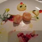 アンティカ オステリア デル ポンテ - 北海道函館産ホタテ貝のソテービーツのソース・・・
