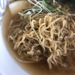 海峡日和 - つるあらめラーメン麺に大間産のつるあらめ昆布が練りこまれています。