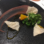 レヴォル - ・フォアグラのEvolution.ver“餡子” 今回は大豆をペーストにしたソース。ほんのり甘い。 赤福の餡子のようになめらかでした。 フォアグラのテリーヌには文句なし。