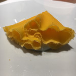 レヴォル - ・ラ・フルール・ドゥ・ミモレット ミモレットの花。目の前で。