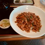 スタミナあんかけ丼750円