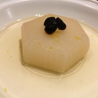 銀座 しのはら - お出汁で炊いた小蕪