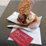 PAPILLA - 料理写真:右：ザクロのジェラート