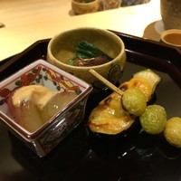 一本木石橋 - 水菜 椎茸 ピオーネ 胡麻酢 小茄子 銀杏