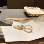 にい留 - 穴子の骨揚げ