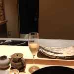 にい留 - 乾杯のシャンパン