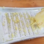 西端手打 上戸うどん - 生姜は好みで擦って投入♪♪