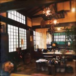 らい亭 - 入口の土間。