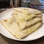 ナマステネパール - チーズナン