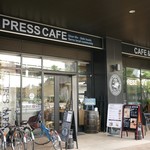 S PRESS CAFE - 外観   テラス席あり