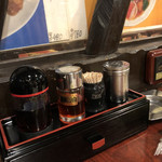 台湾料理味加 - テーブルセット