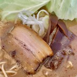 あづみのら～めん あづみ亭 - しょうゆとんこつ(¥750) 激辛(+¥50) キャベツ(+¥110)