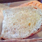 アルモニ - キッシュランチ 1050円 のパン