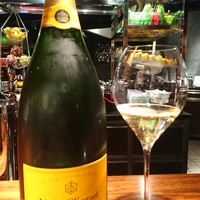 ラトリエ ドゥ ジョエル・ロブション - シャンパンとマグナムボトル