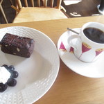 La Cafe とりえすて - モーニングコーヒー　マイルド　３００円（税込）とチョコレートブラウニー　２５０円（税込）【２０１８年１１月】