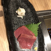 闘牛門 別邸 和ノ牛 - ハツとセンマイ刺し。ハツは生で。