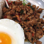 mango tree kitchen GAPAO - 粗挽きで肉々しく、ジューシー。